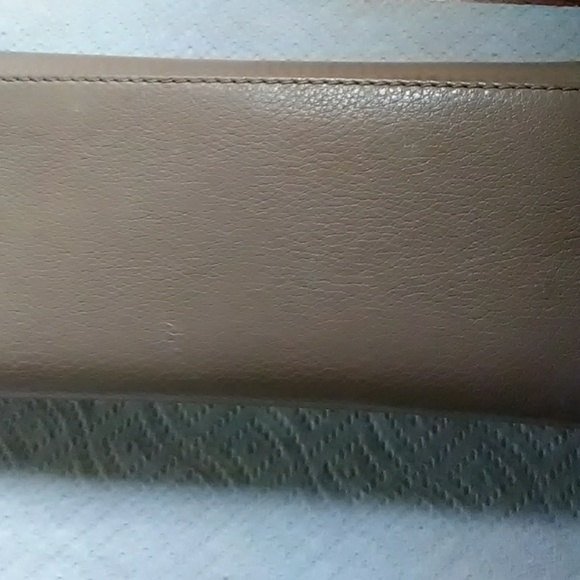 Michael kors wallet - Picture 4 of 4